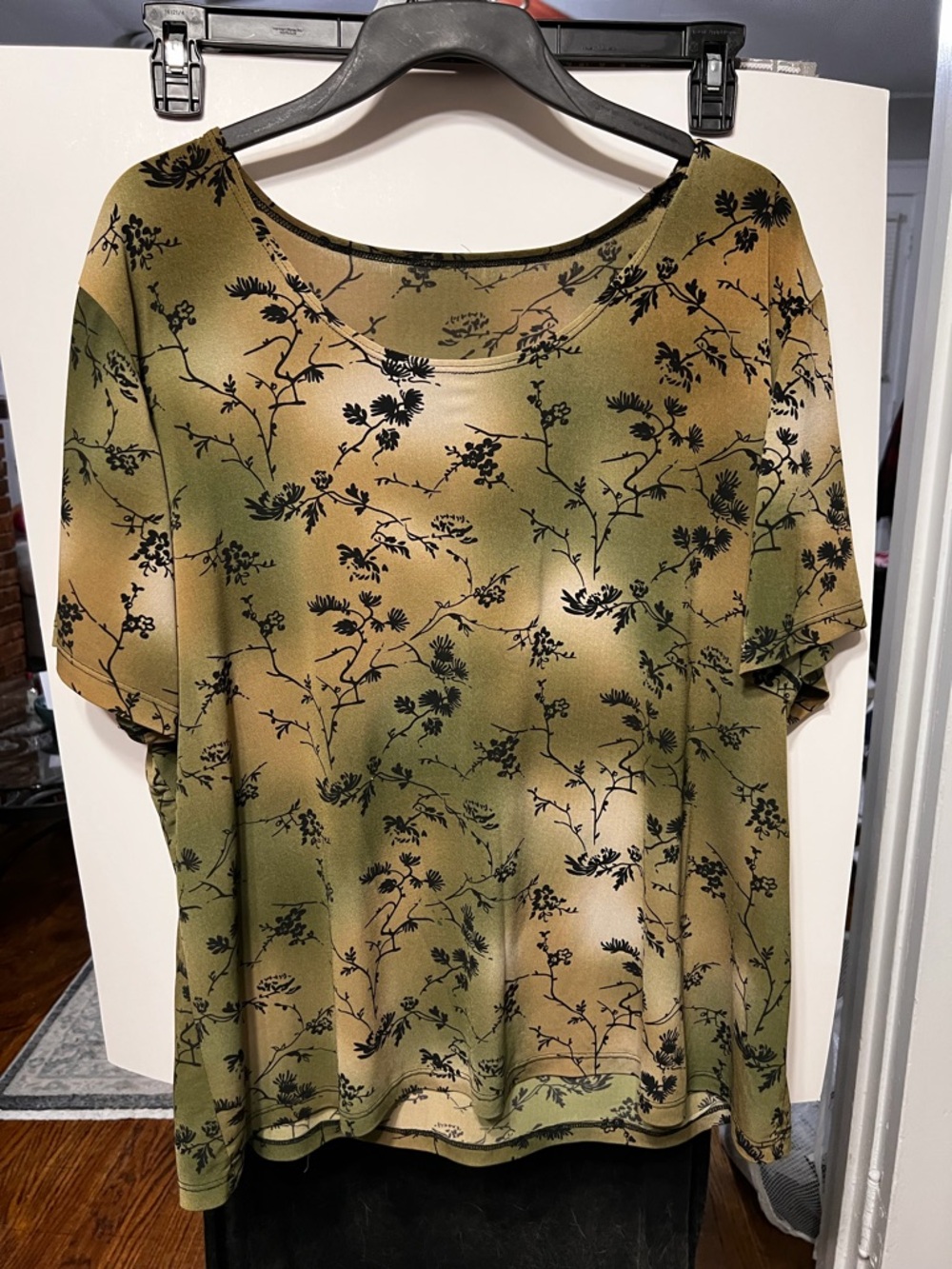 Olive Green Floral Short-Sleeve Women’s Top